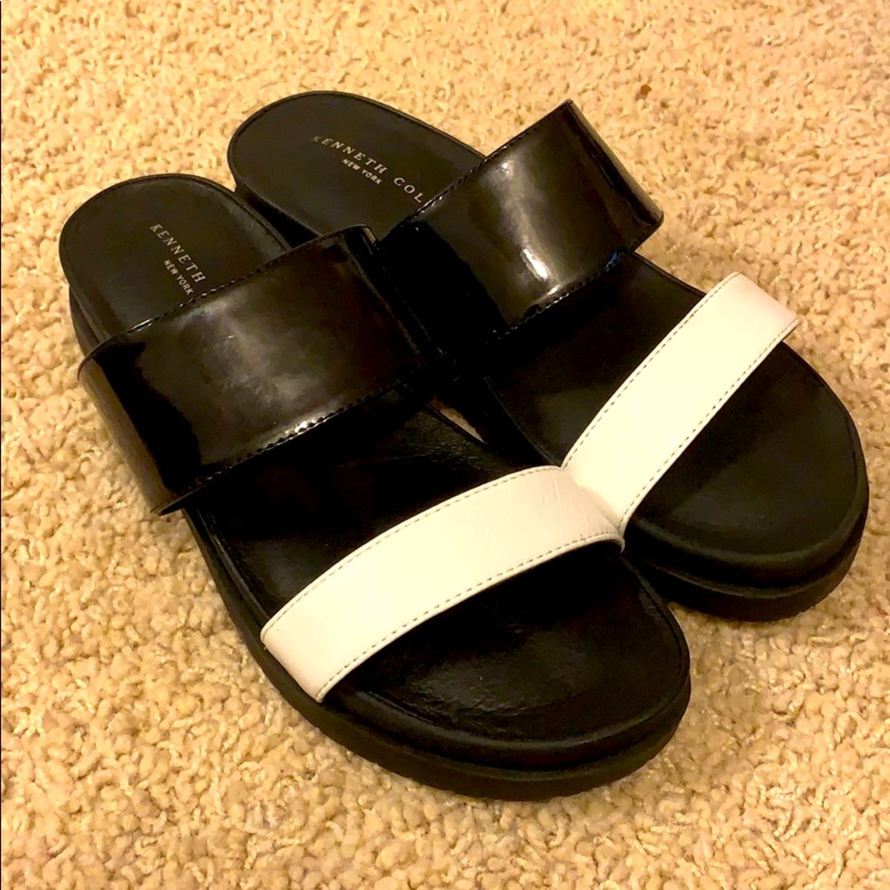 Kenneth Cole Women’s Jullian Platform Sandal